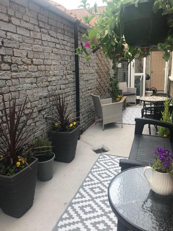 Large Cottage, Beach, Pubs Shops, Netflix, BBQ, Dog Friendly Hunmanby Exterior foto